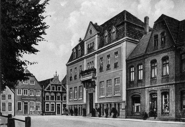 Rathaus um 1920