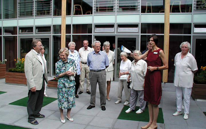 Bevor am 19. August 2003 die Bewohner in den Neubau umzogen, fand zwei Tage zuvor ein Tag der offenen Tür statt, den viele Albersloher nutzten.